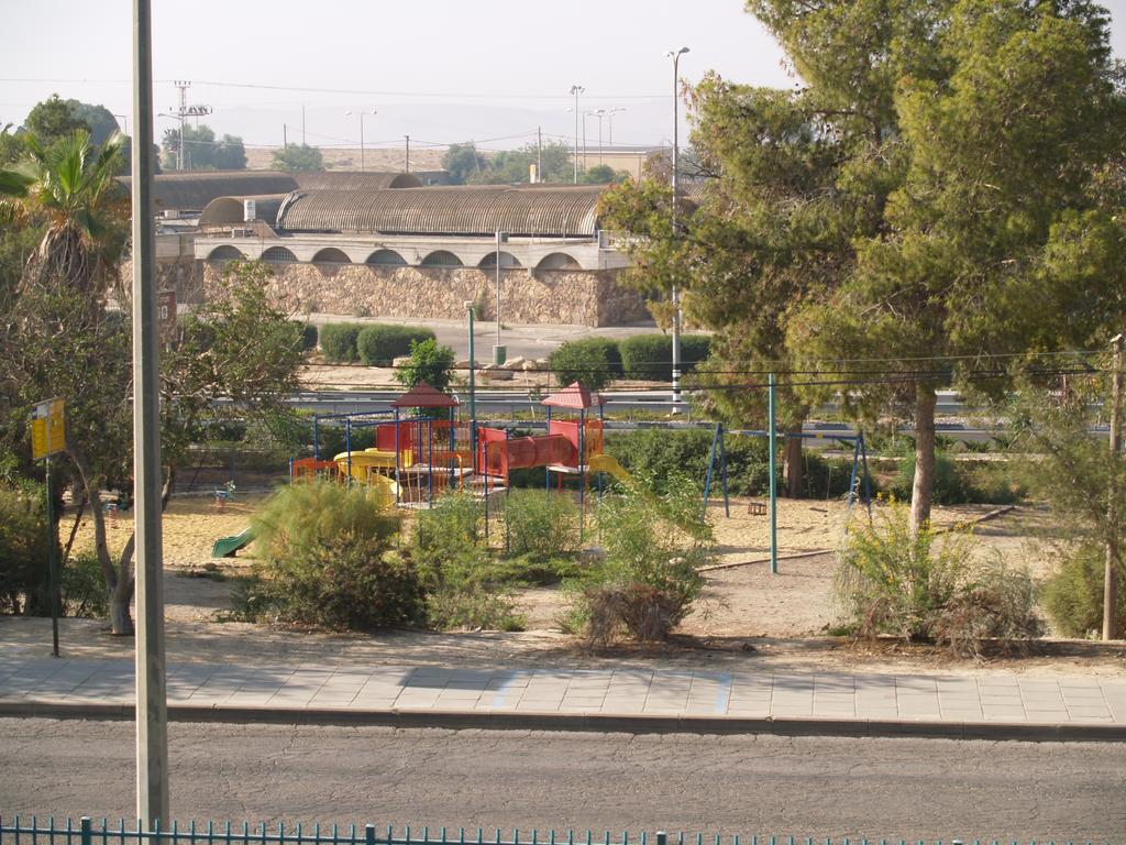 Zimmer Arad Dead Sea, Big And Confortabוl Apartment, Logic Cost - במחיר שפוי Екстериор снимка